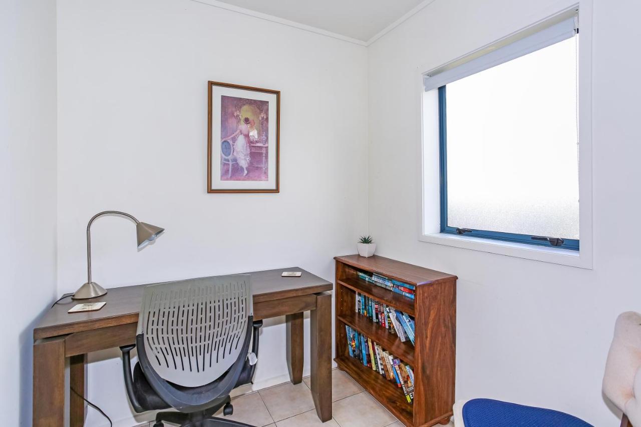 Self Contained Cottage Pukekohe Auckland Buitenkant foto